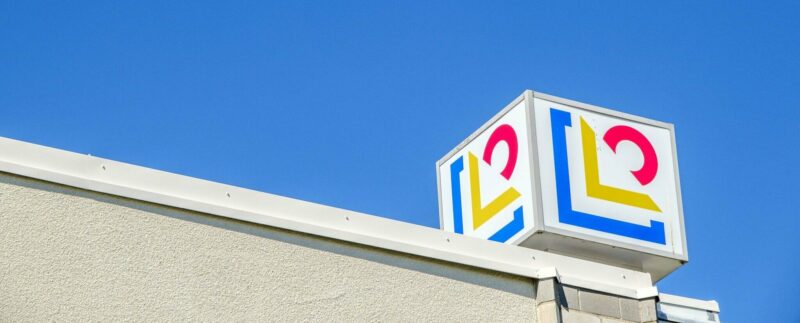 KK Tavastian logo rakennuksen päällä